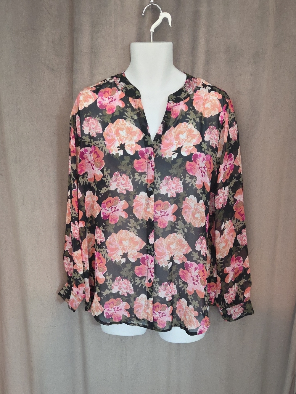 NWT XL George Black Floral V-Neck Long Sleeve Blouse with Pink Blooms